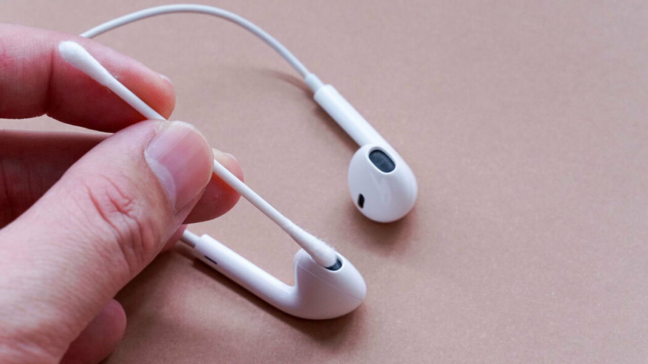 Cách vệ sinh EarPods